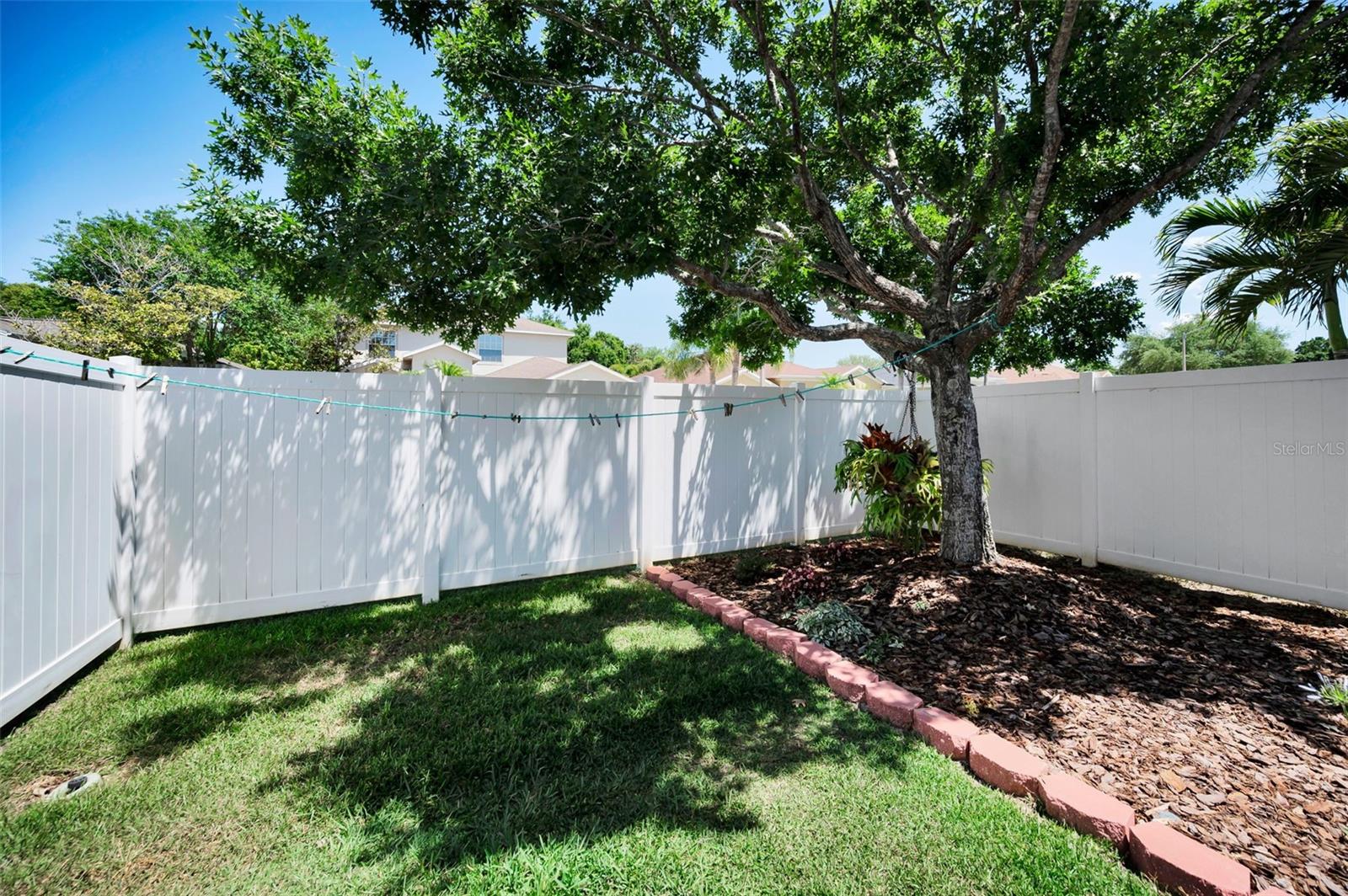 8202 WILD OAKS CIR — photo 49
