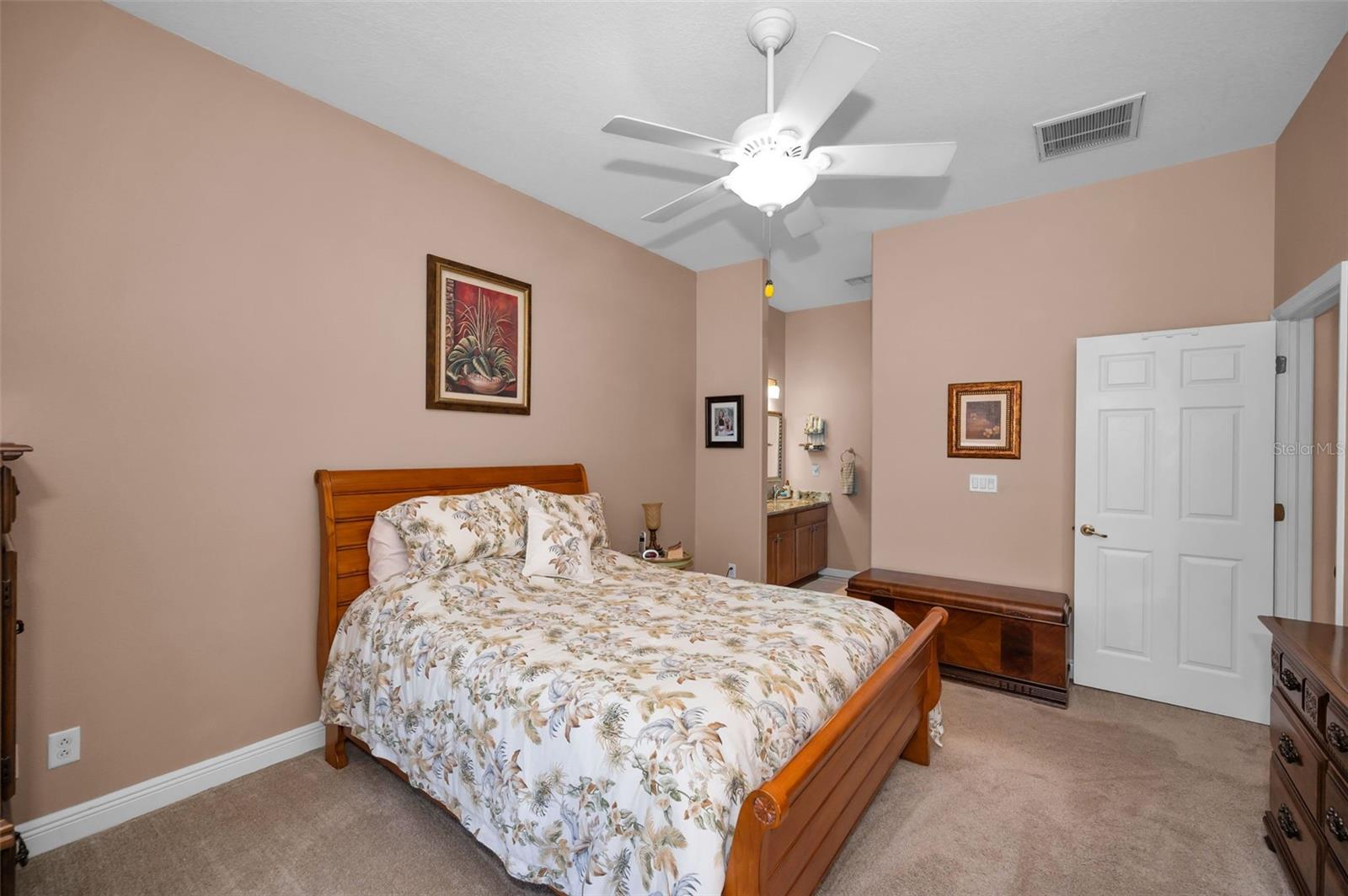 8202 WILD OAKS CIR — photo 30