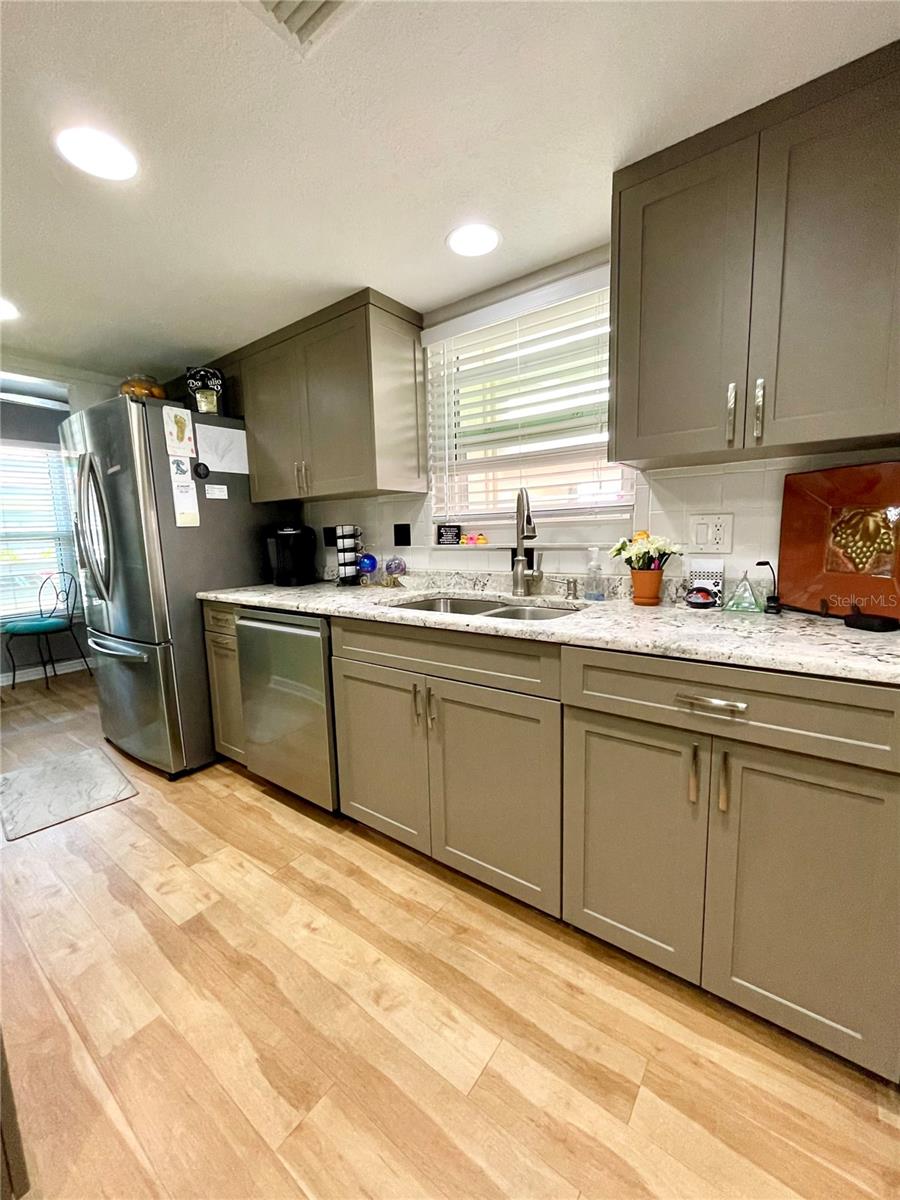 7893 SAILBOAT KEY BLVD S #101 — photo 37