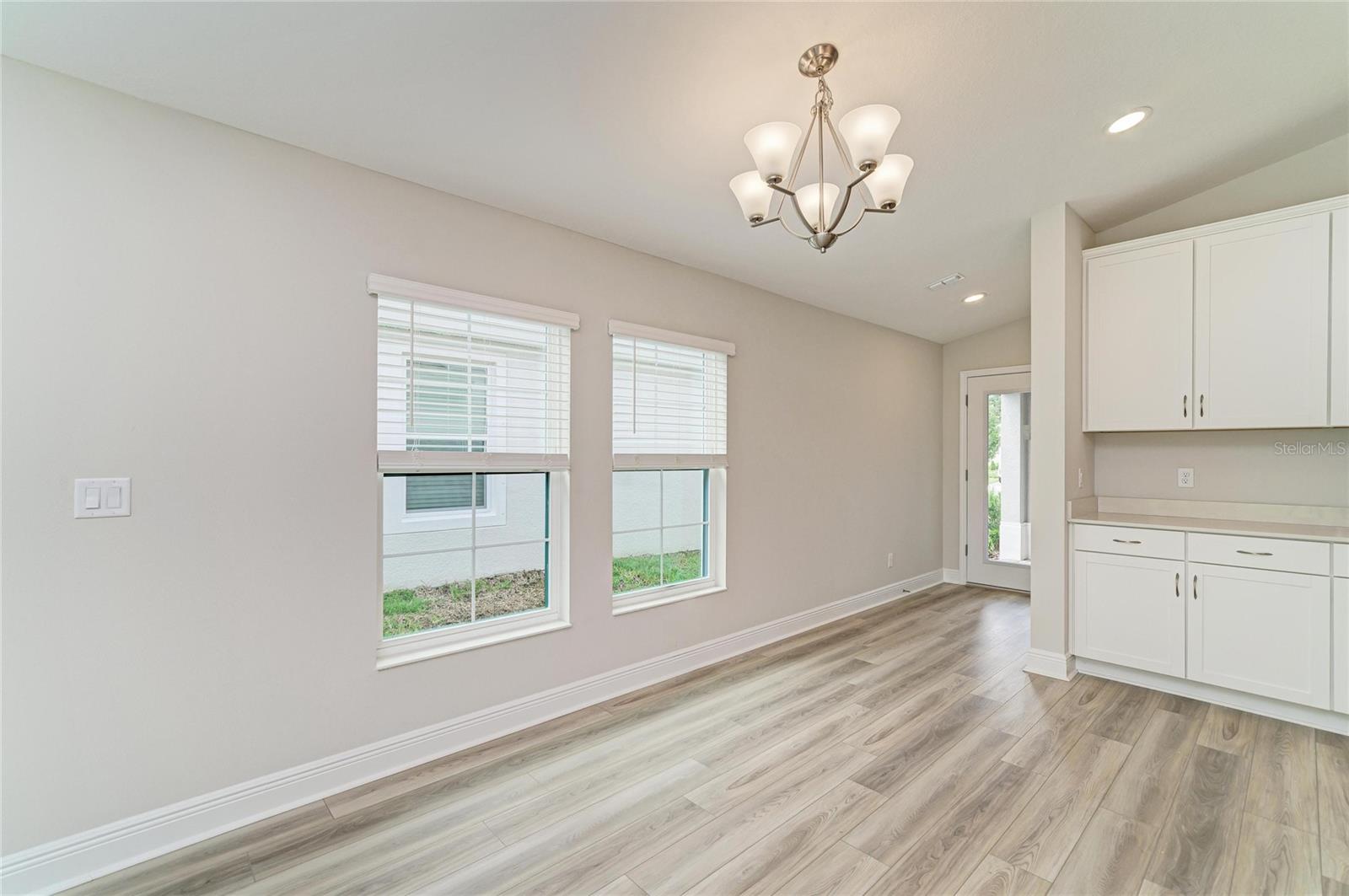 12361 OAK  HILL WAY — photo 22