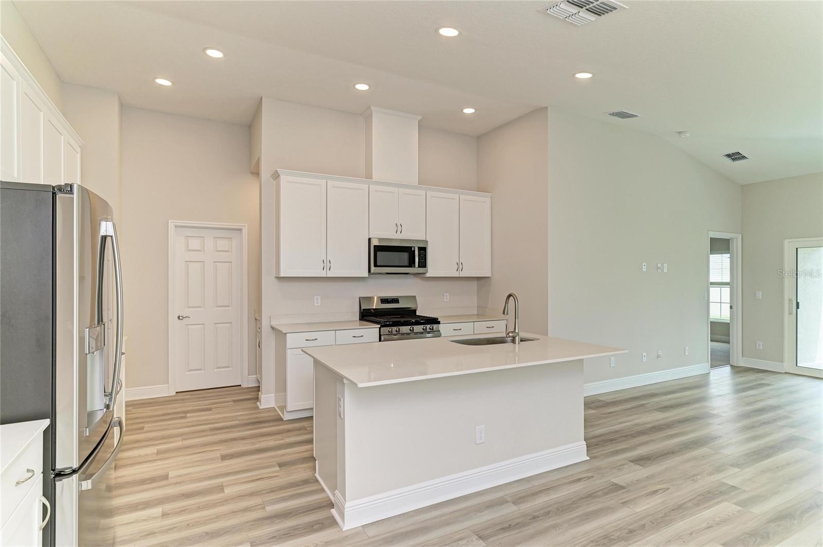 12361 OAK  HILL WAY — photo 12