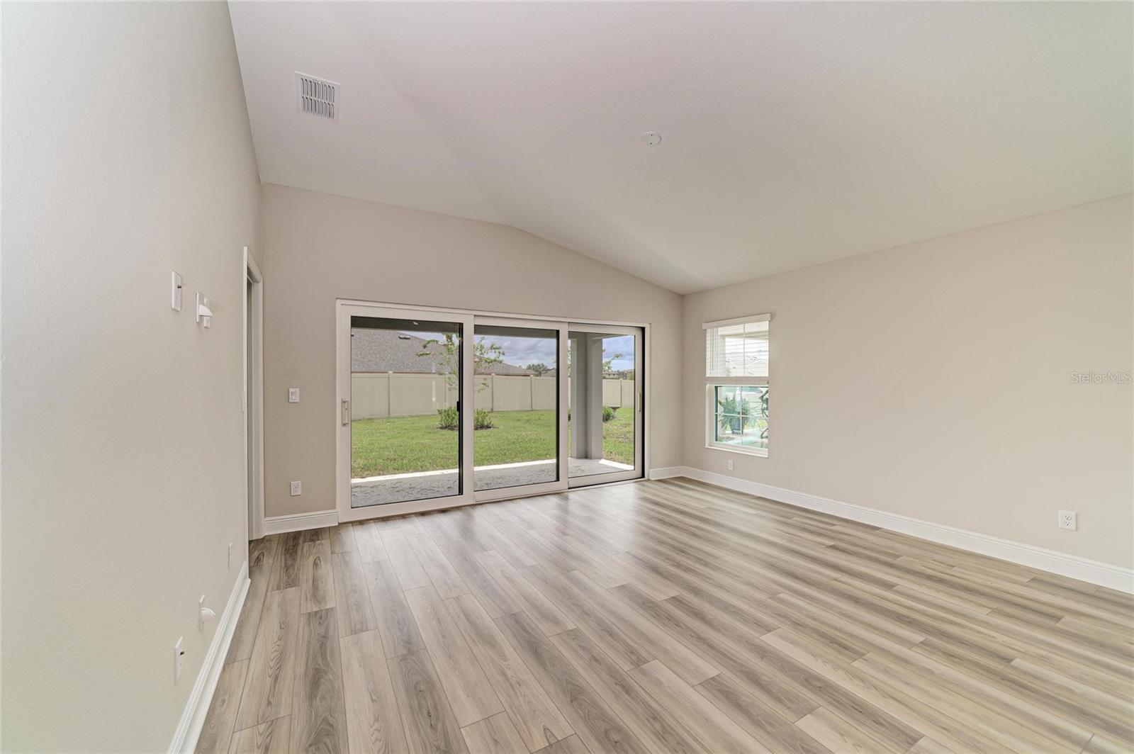 12361 OAK  HILL WAY — photo 19
