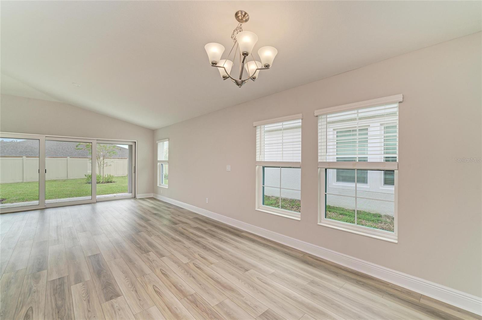12361 OAK  HILL WAY — photo 20