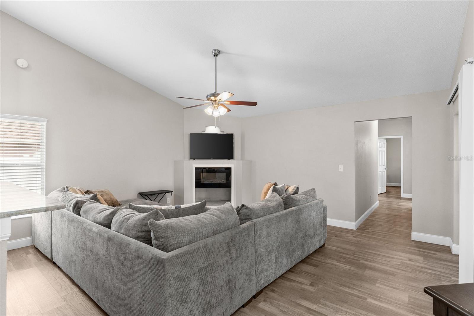 12106 SHADY FOREST DR — photo 4