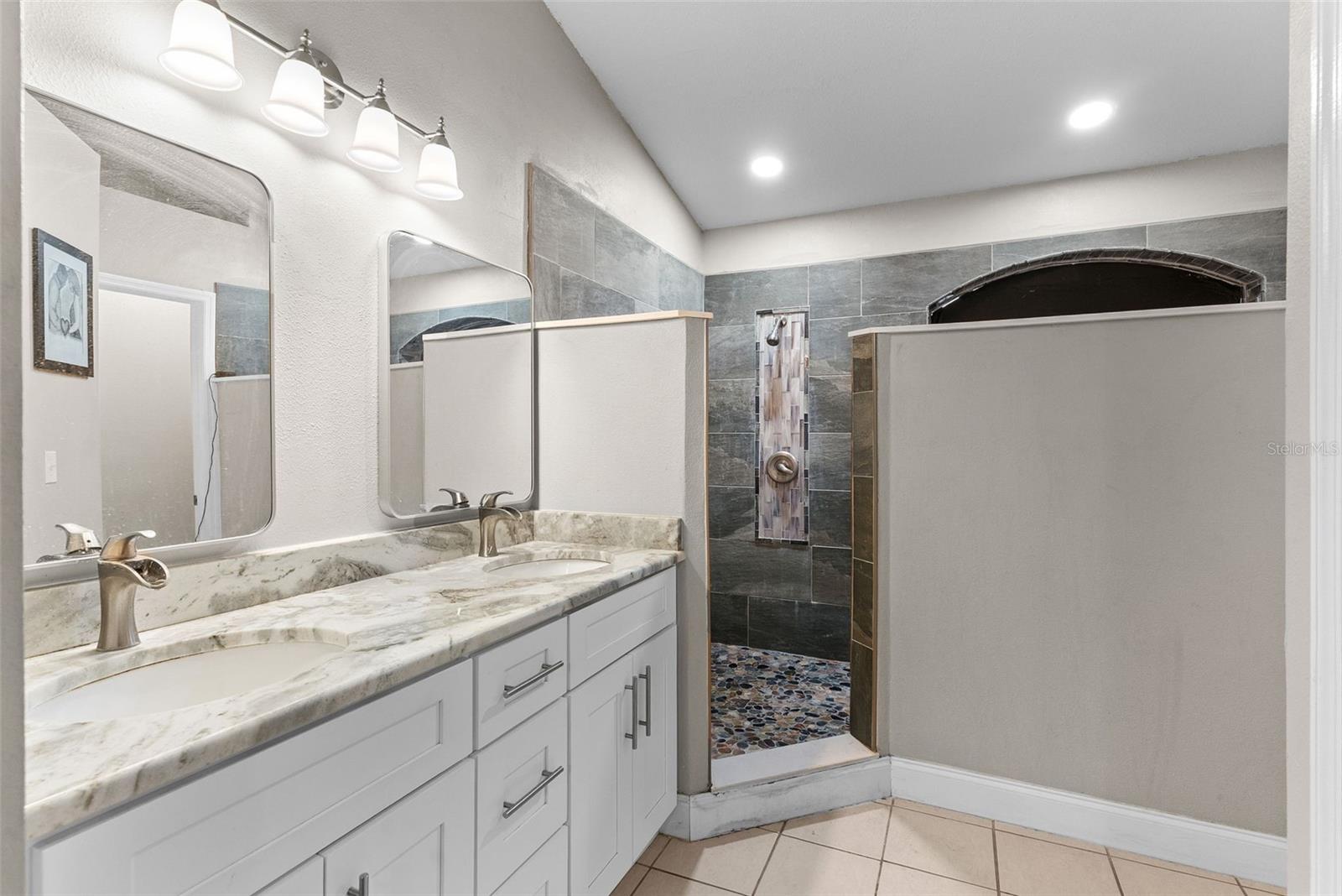 12106 SHADY FOREST DR — photo 10