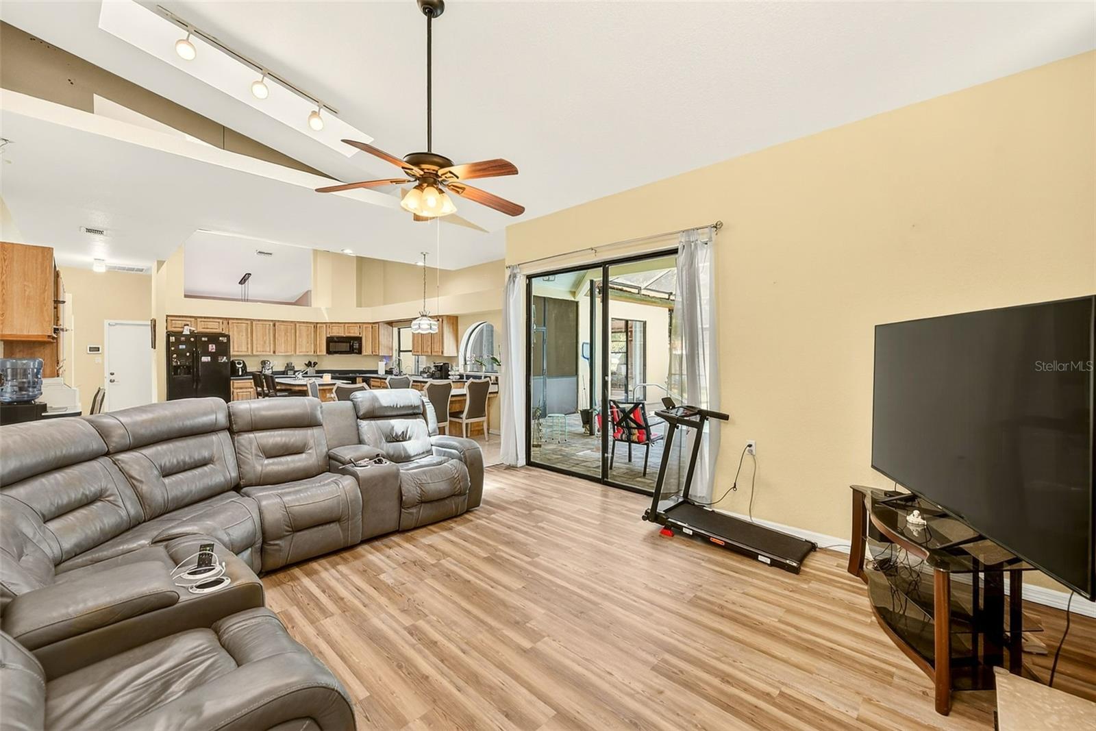 9757 HERMOSILLO DR — photo 22