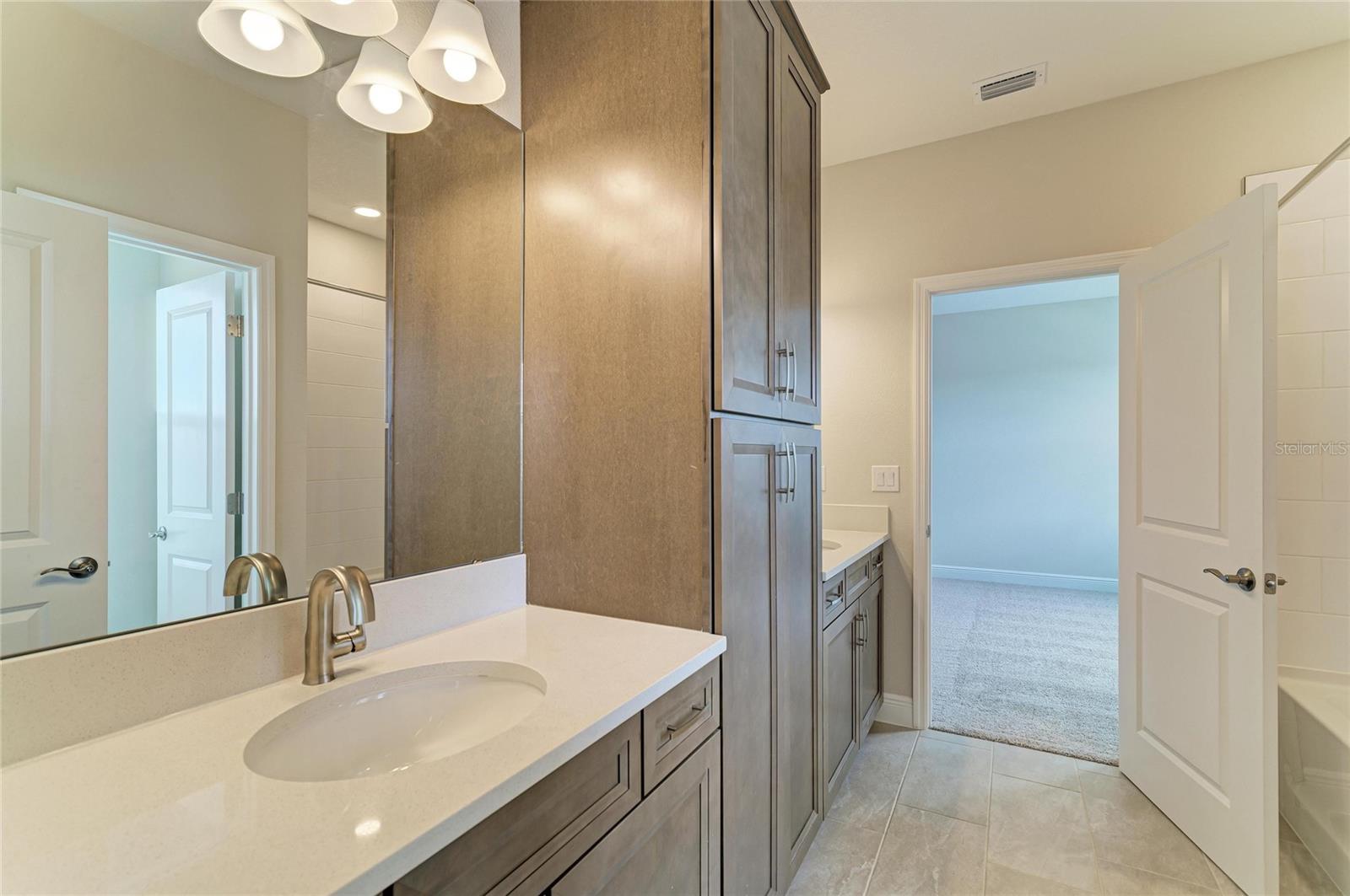 10316 LONGMEADOW AVE — photo 28