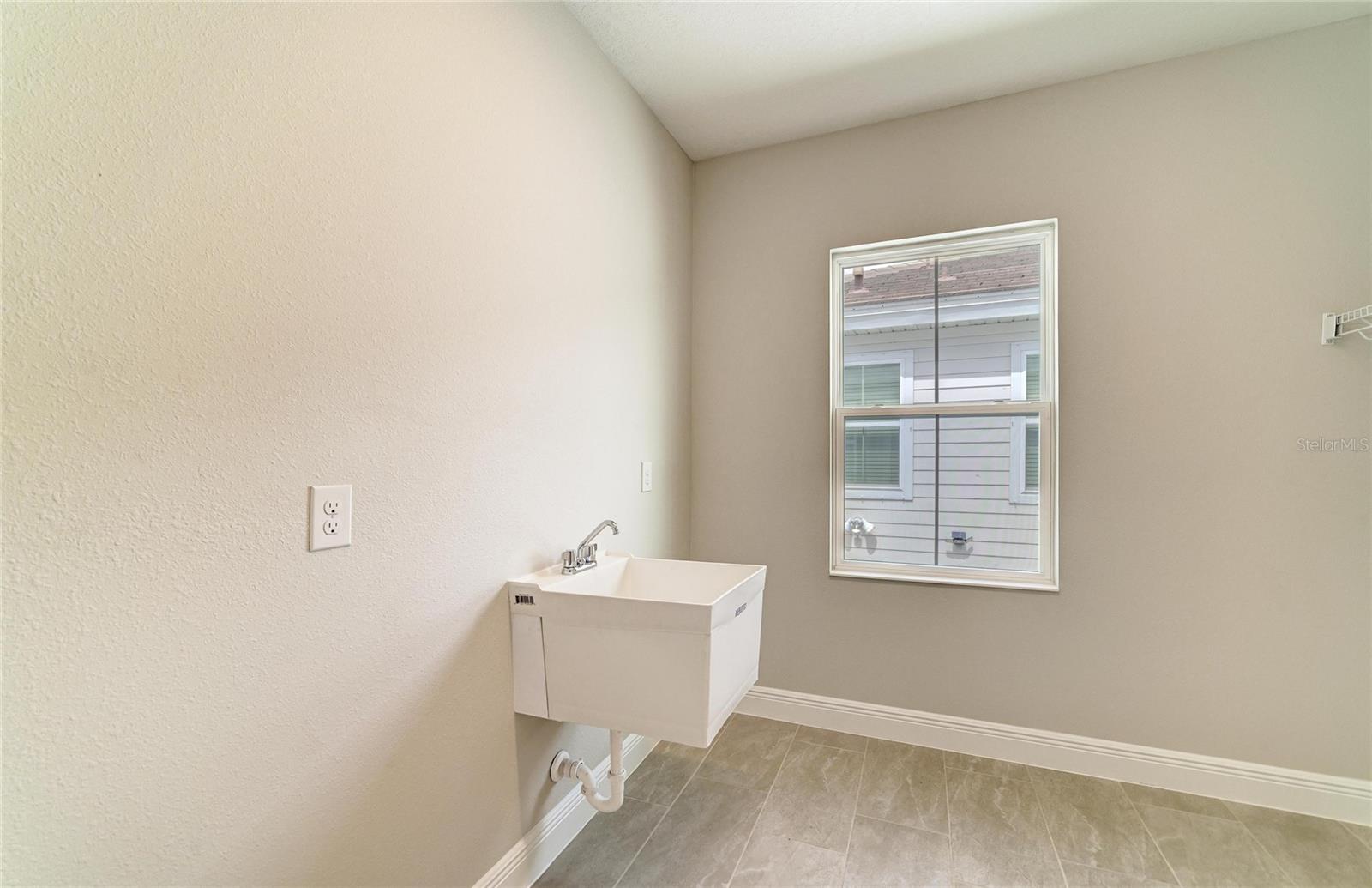 10316 LONGMEADOW AVE — photo 45