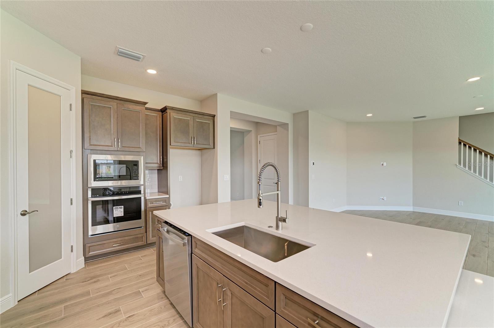 10316 LONGMEADOW AVE — photo 16