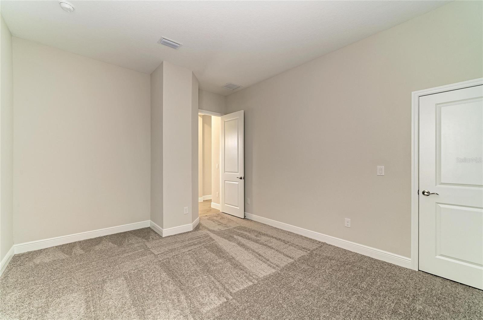 10316 LONGMEADOW AVE — photo 31