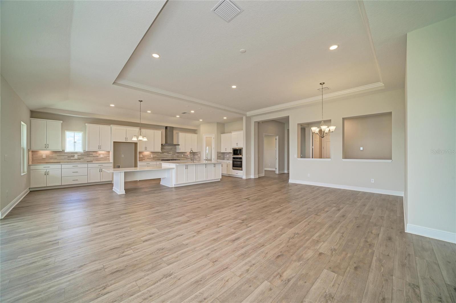 9806 LEAF GREEN LN — photo 22