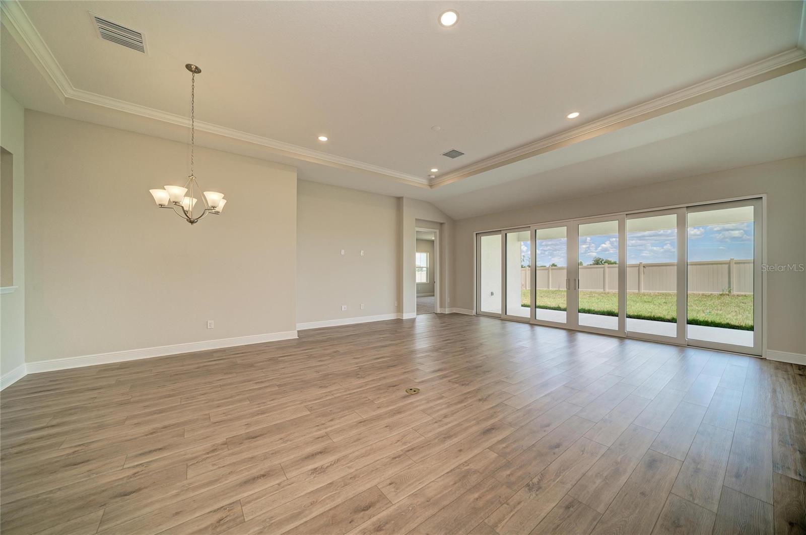 9806 LEAF GREEN LN — photo 19