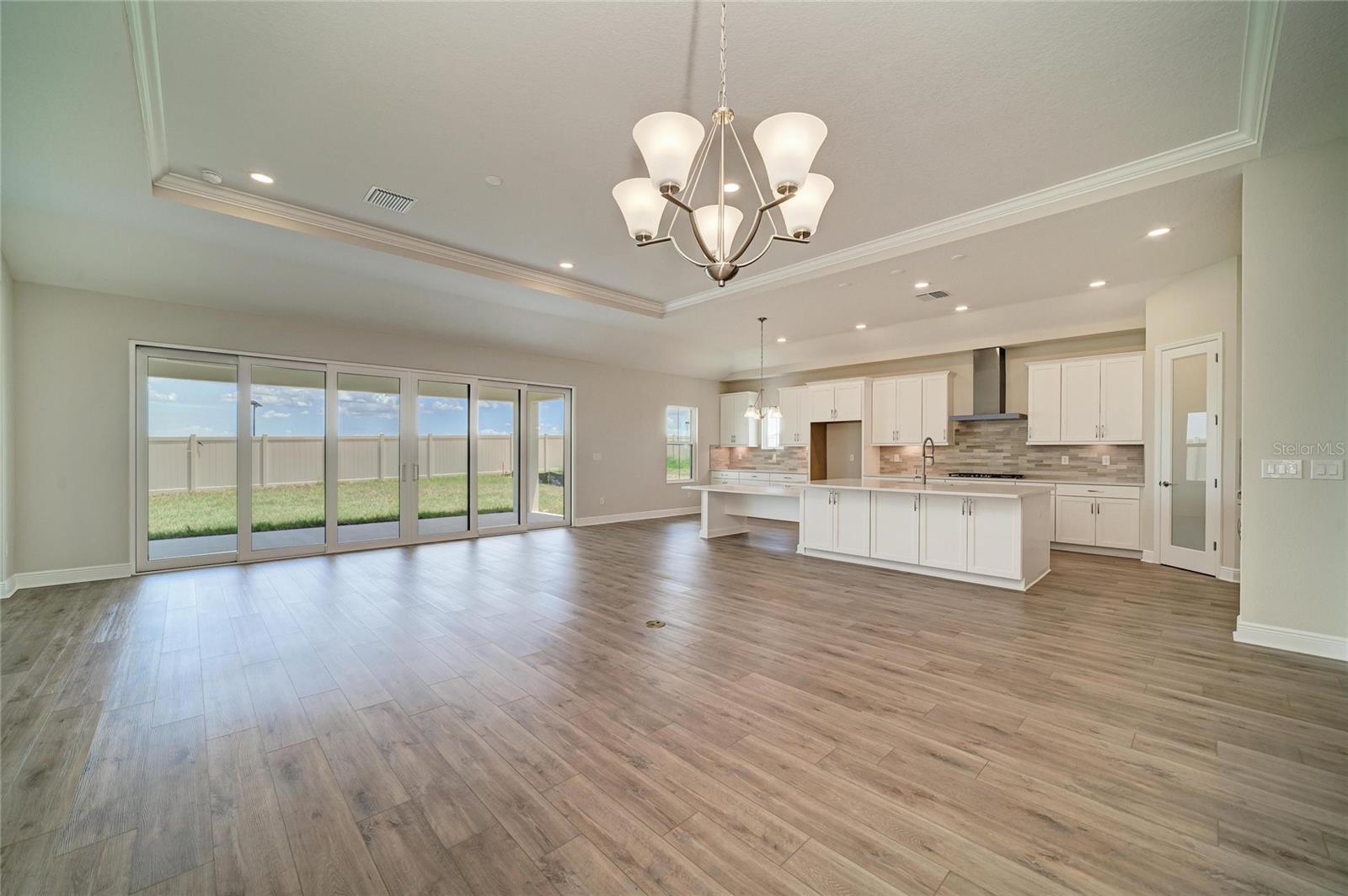 9806 LEAF GREEN LN — photo 18