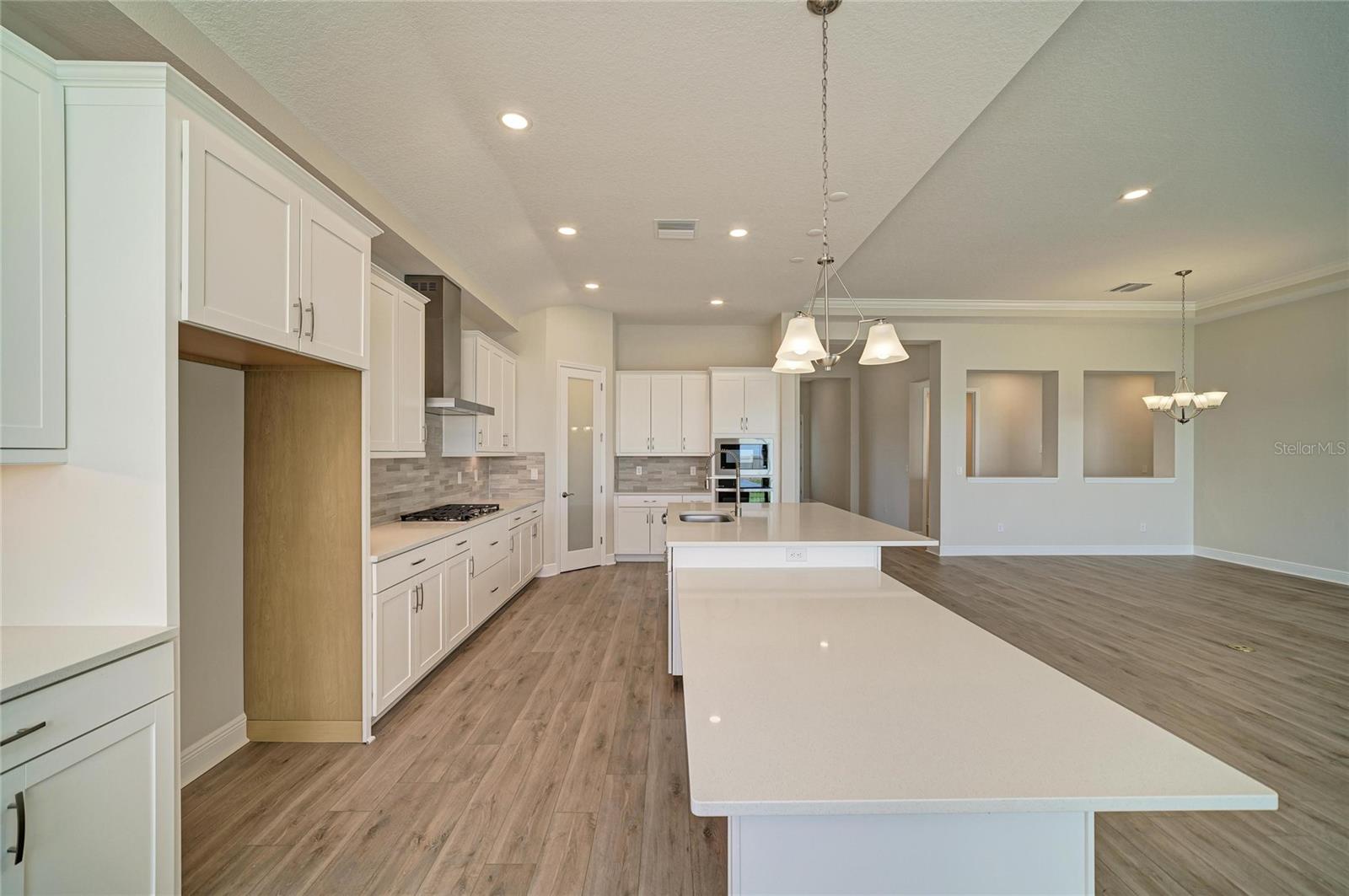 9806 LEAF GREEN LN — photo 13