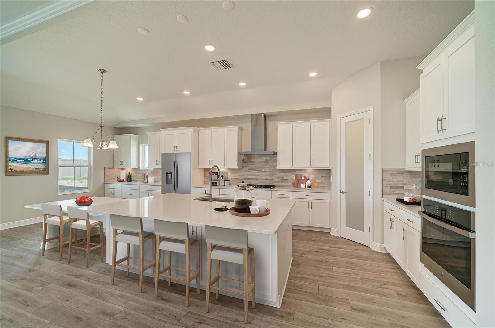 9806 LEAF GREEN LN — photo 2