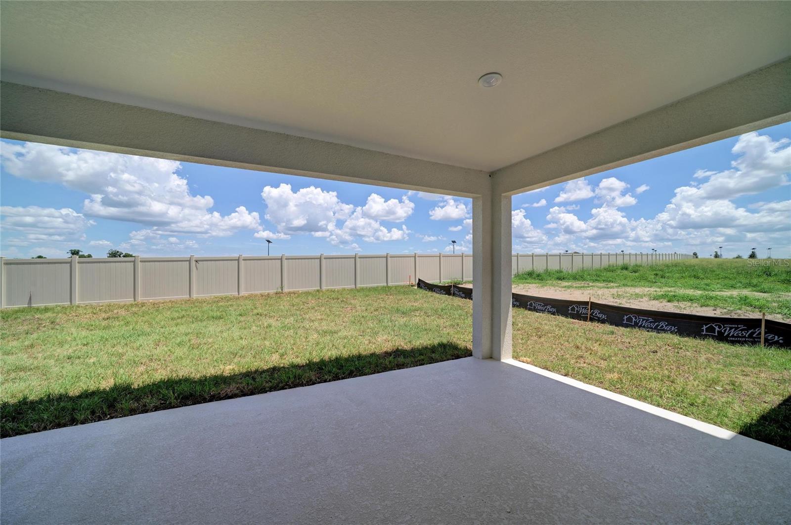 9806 LEAF GREEN LN — photo 33