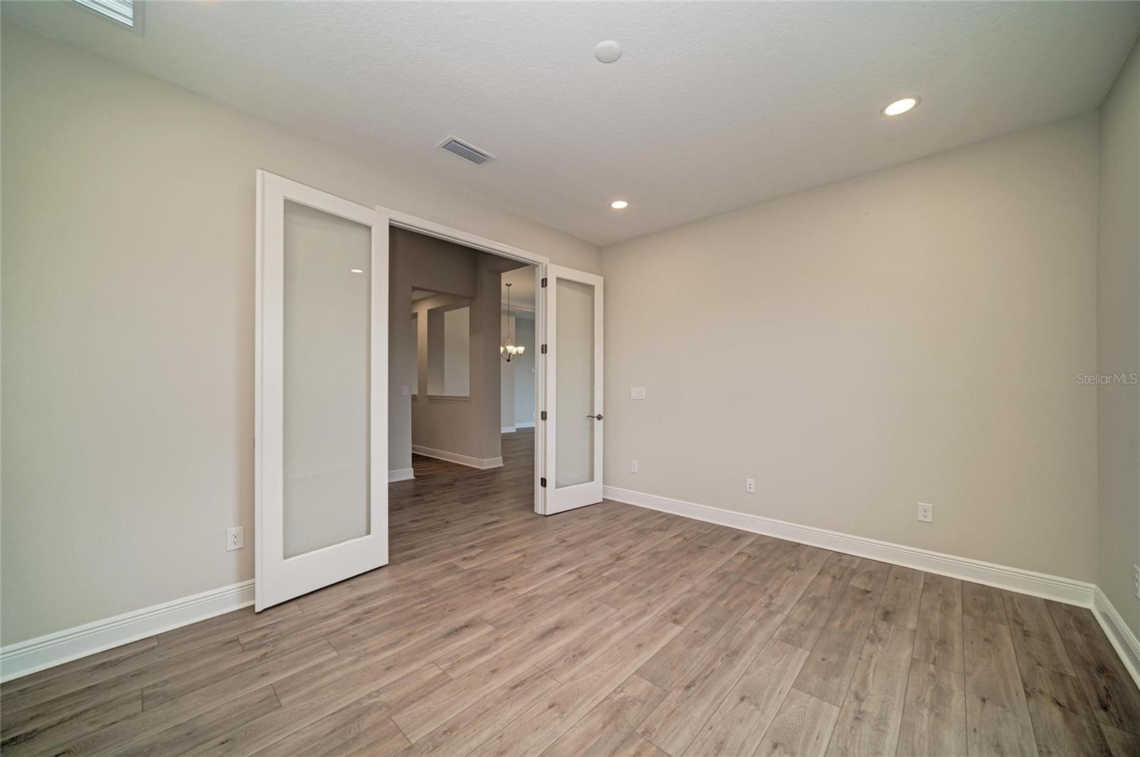 9806 LEAF GREEN LN — photo 30