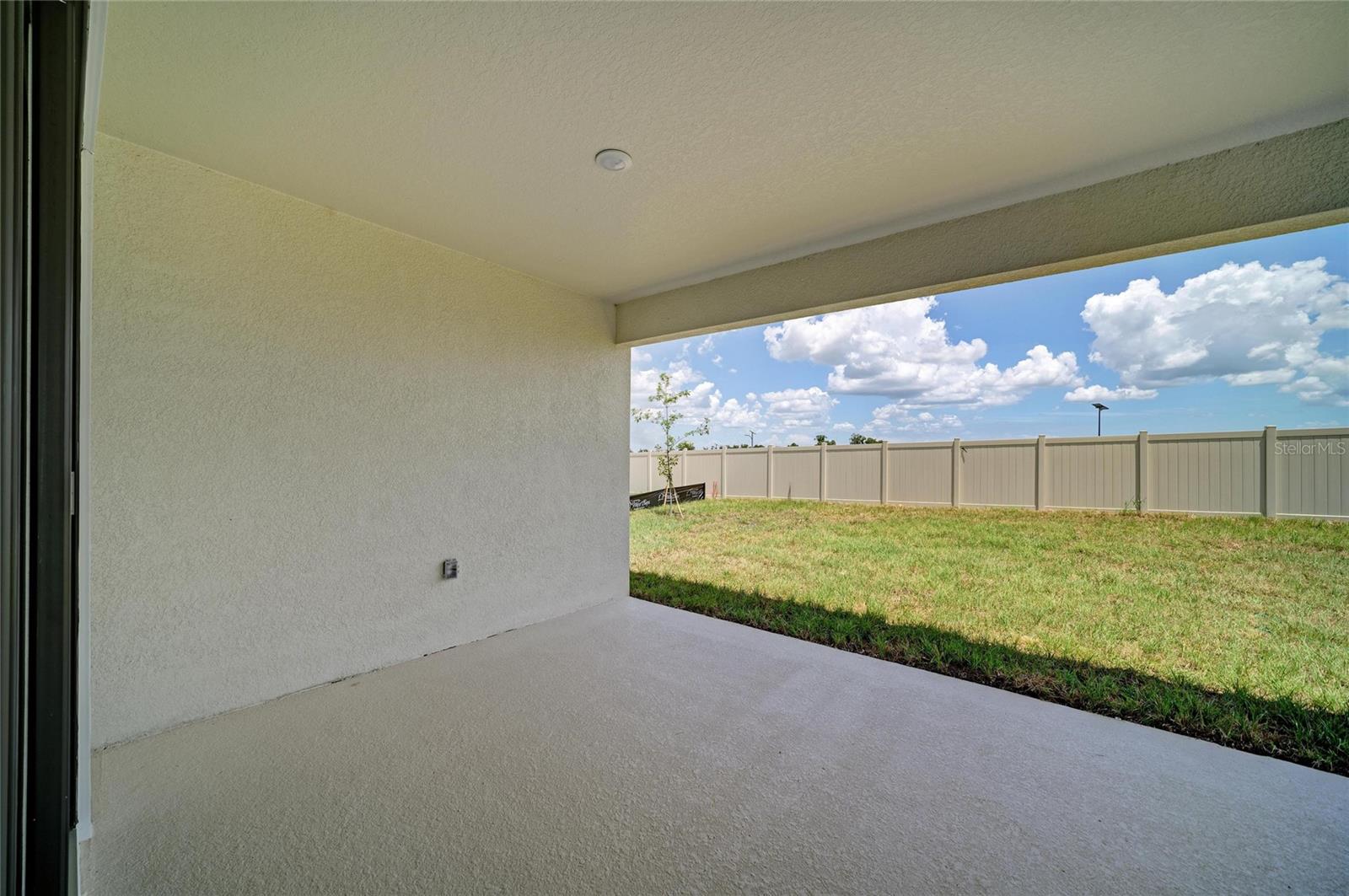 9806 LEAF GREEN LN — photo 34