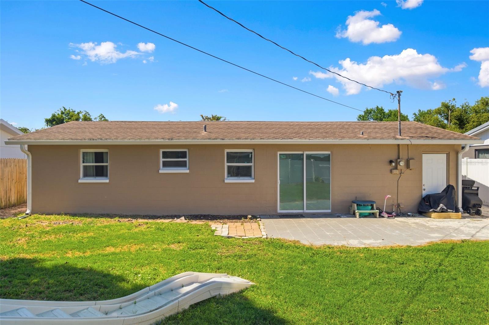 4327 BEACON SQUARE DR — photo 36