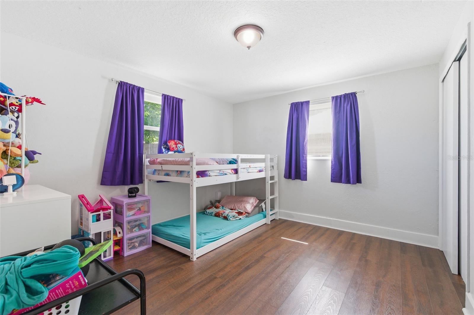 4327 BEACON SQUARE DR — photo 28