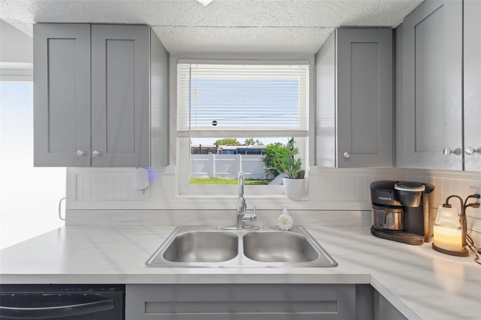 4327 BEACON SQUARE DR — photo 19