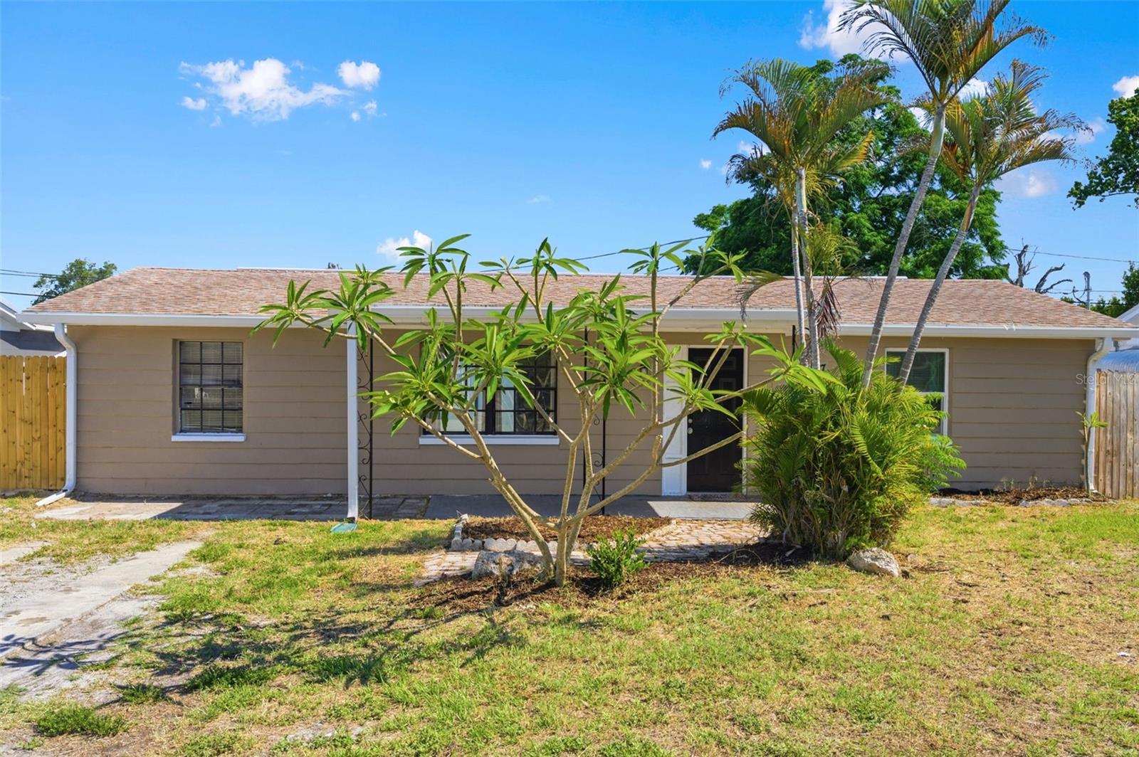 4327 BEACON SQUARE DR — photo 3
