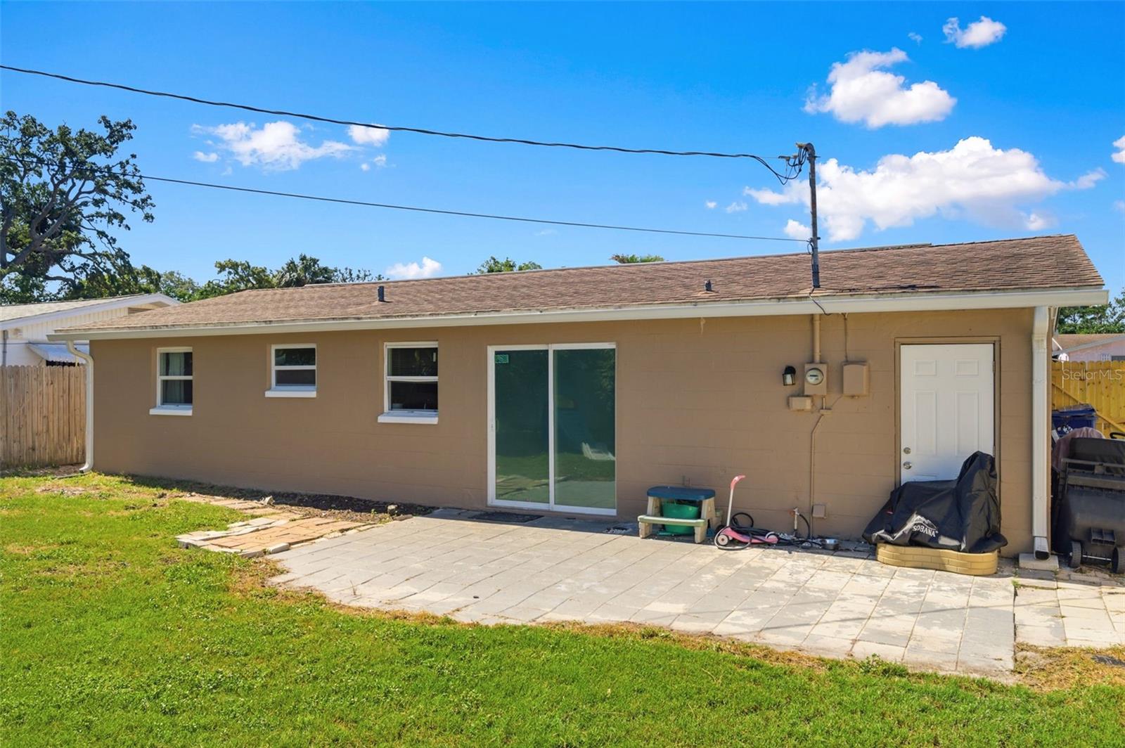 4327 BEACON SQUARE DR — photo 35
