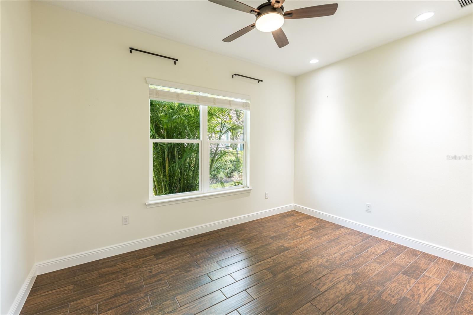 4703 TOBERMORY WAY — photo 28