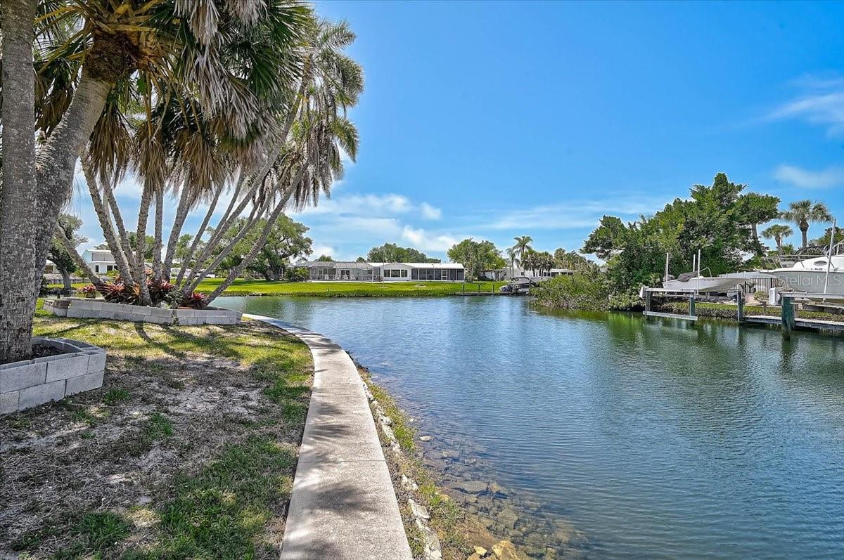 135 TINA ISLAND DR — photo 35