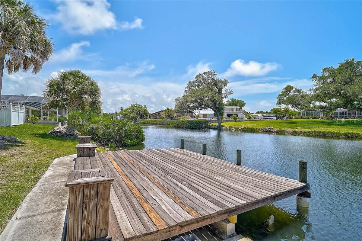 135 TINA ISLAND DR — photo 32