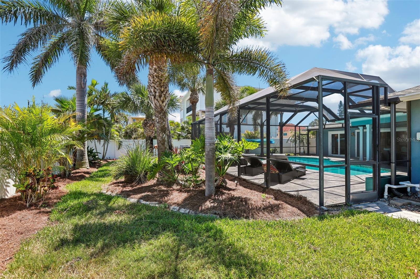 3203 HIBISCUS DR W — photo 54