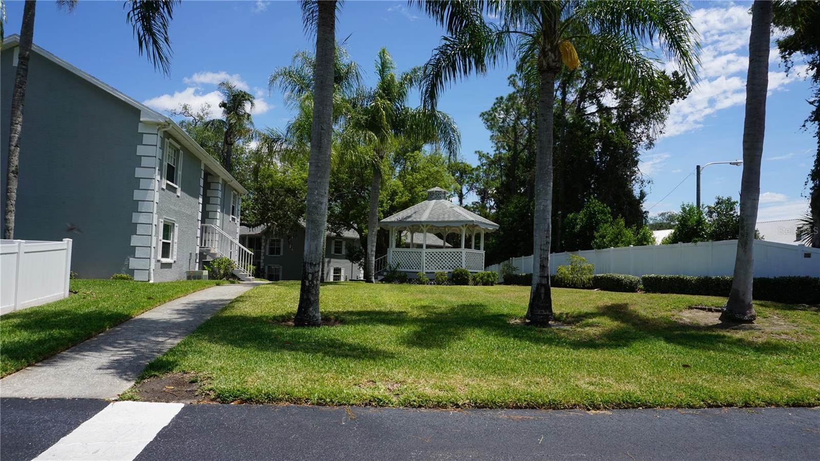 7713 HILLSIDE CT #203 — photo 30