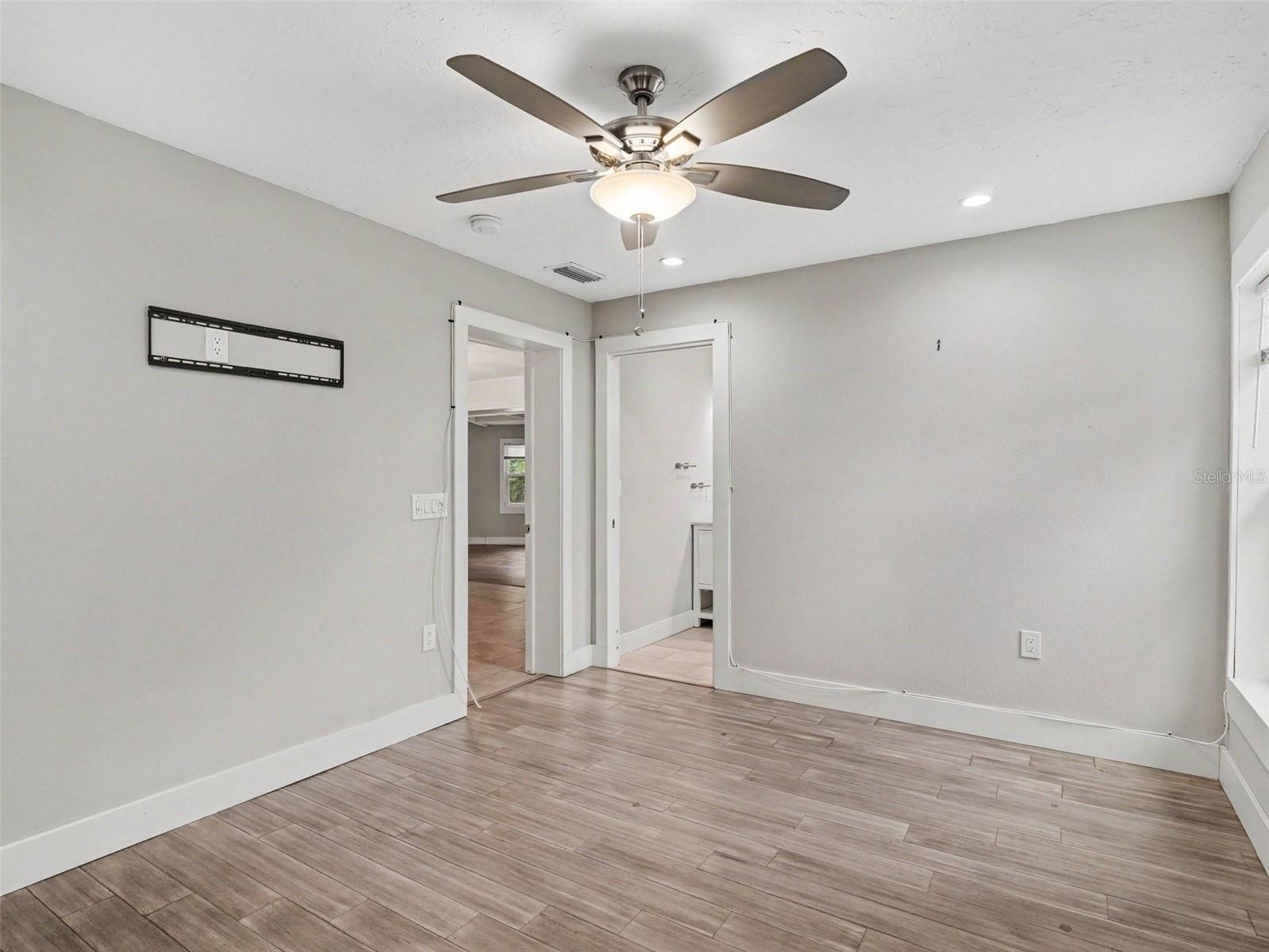 2746 HIBISCUS ST — photo 20