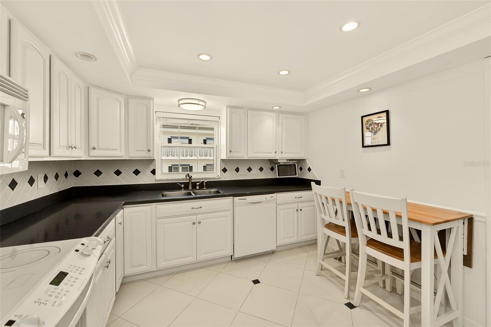 131 BLUFF VIEW DR #401 — photo 14