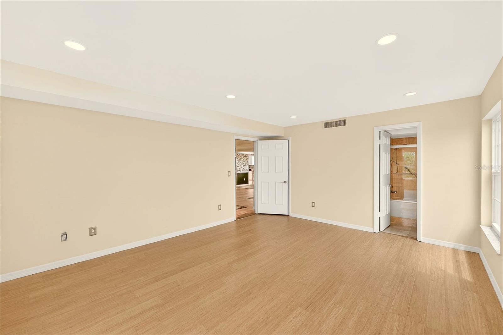 131 BLUFF VIEW DR #401 — photo 23