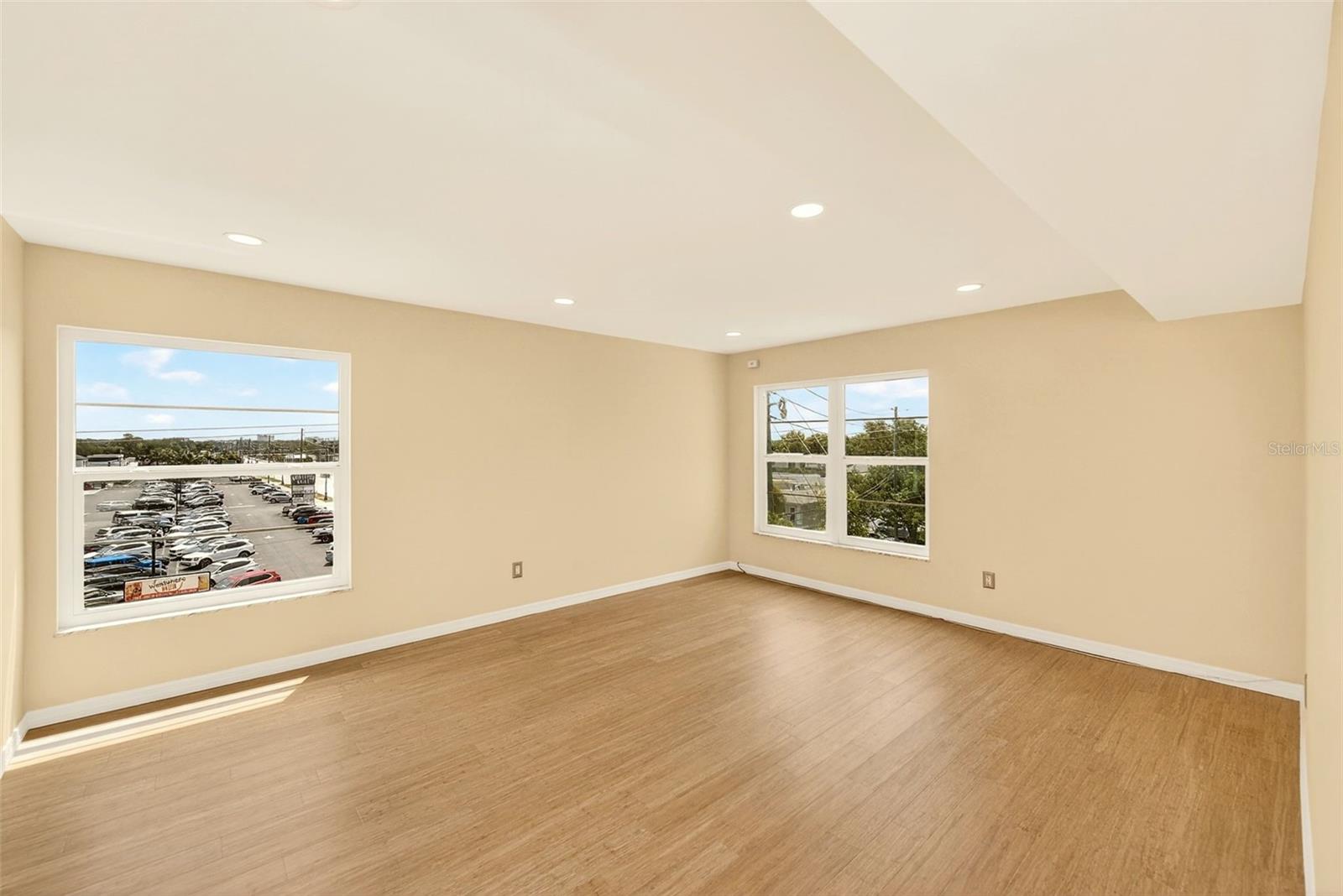 131 BLUFF VIEW DR #401 — photo 21