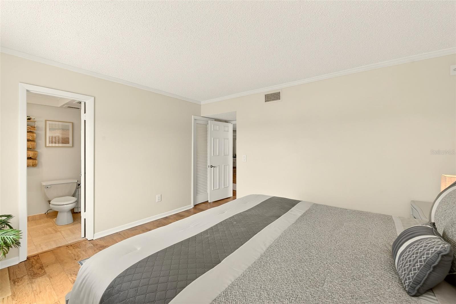 131 BLUFF VIEW DR #401 — photo 18