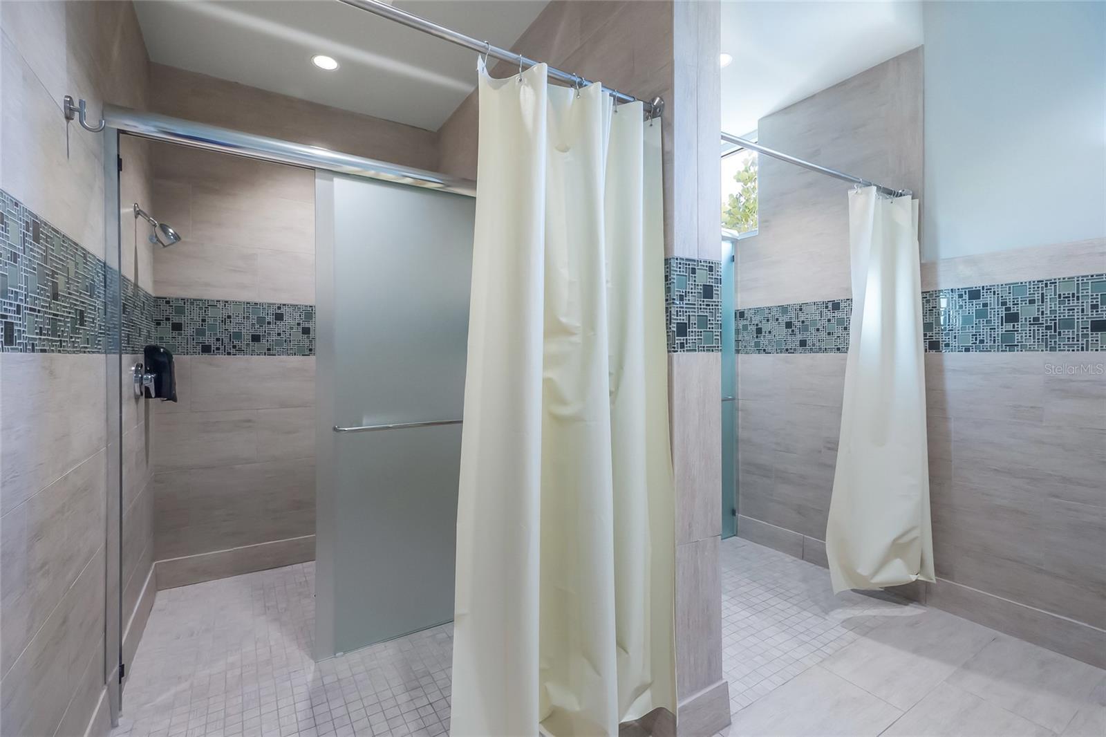 258 SAPPHIRE LAKE DR #202 — photo 55