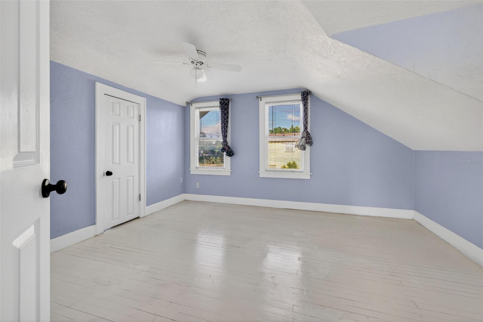 2419 DARTMOUTH AVE N — photo 21