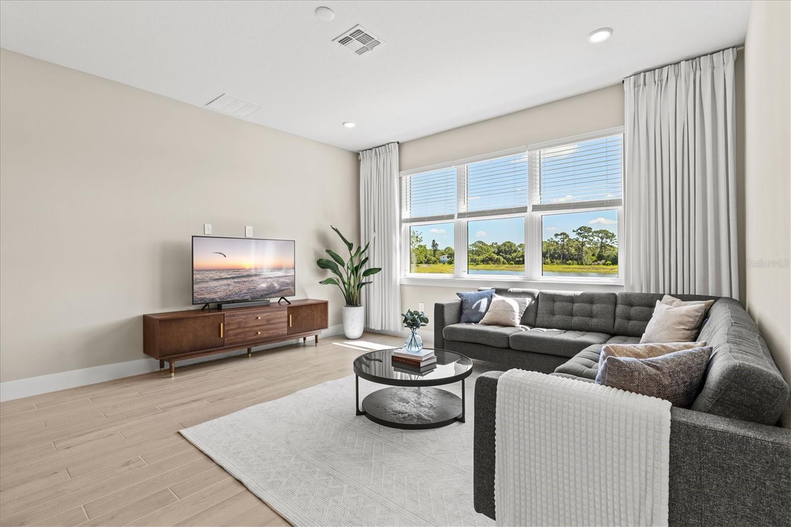 506 SUN CHASER DR — photo 22