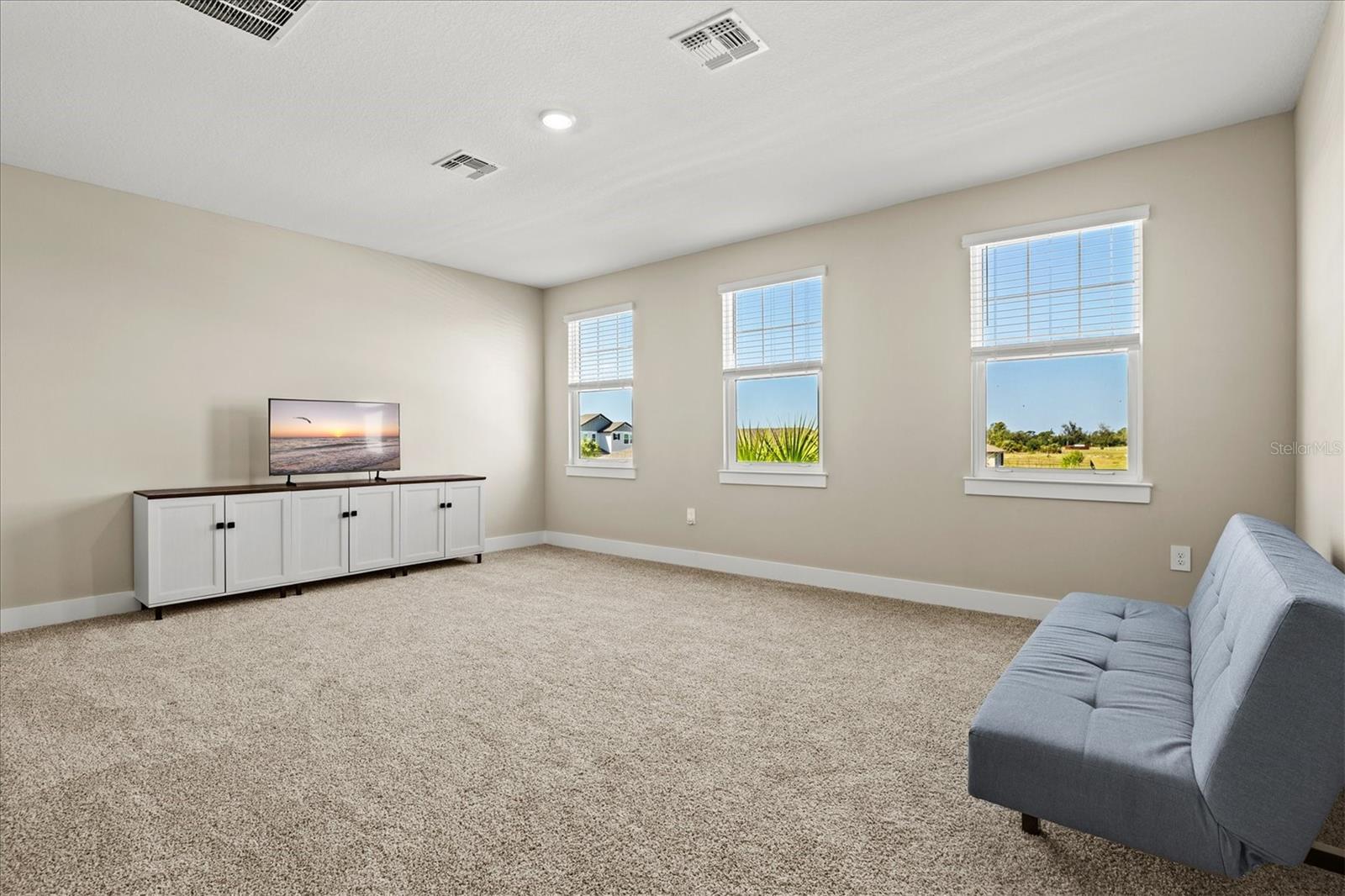 506 SUN CHASER DR — photo 36