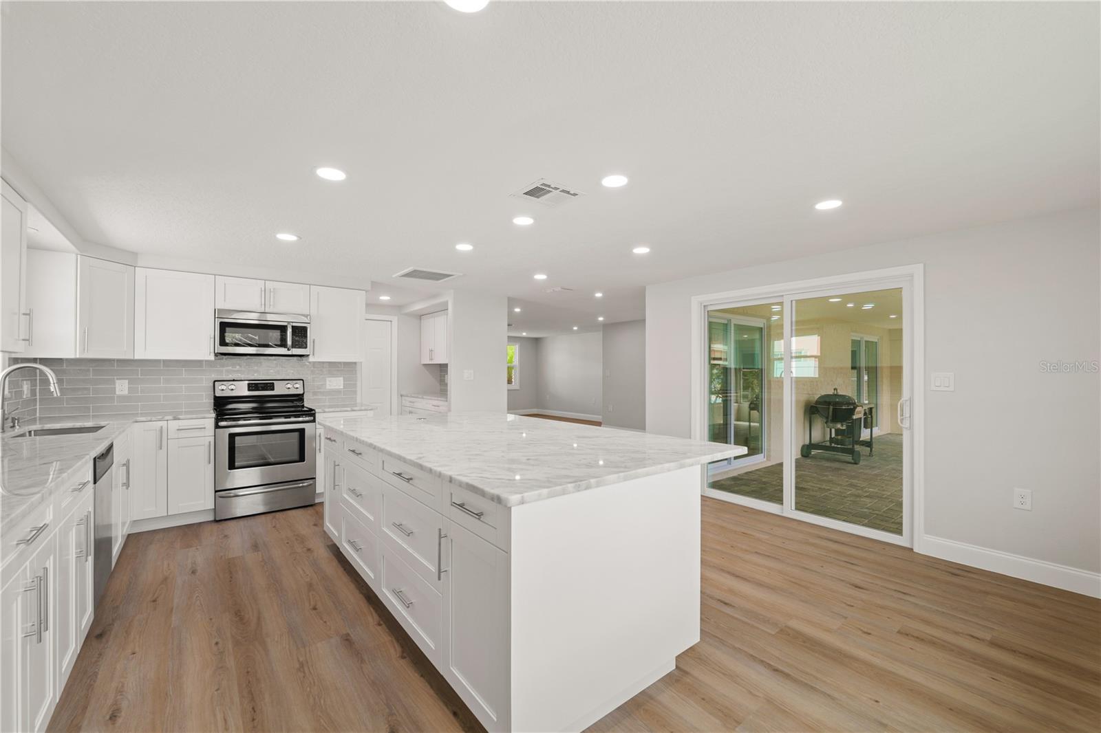6617 HARBOR DR — photo 12