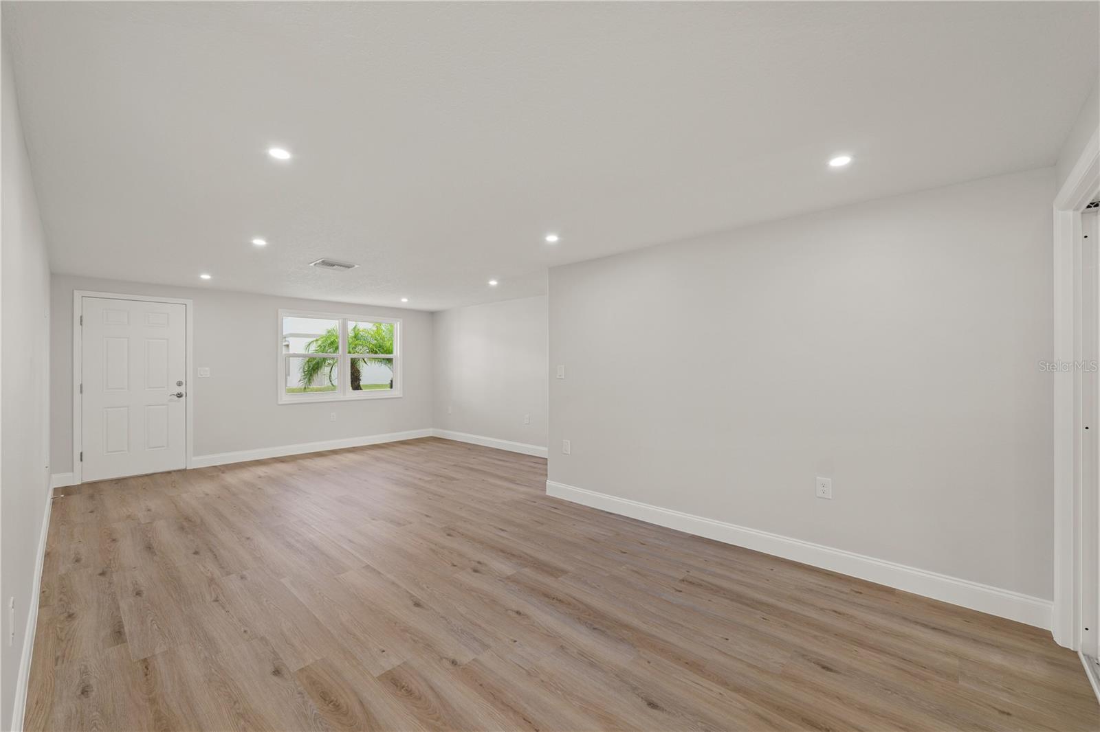 6617 HARBOR DR — photo 9
