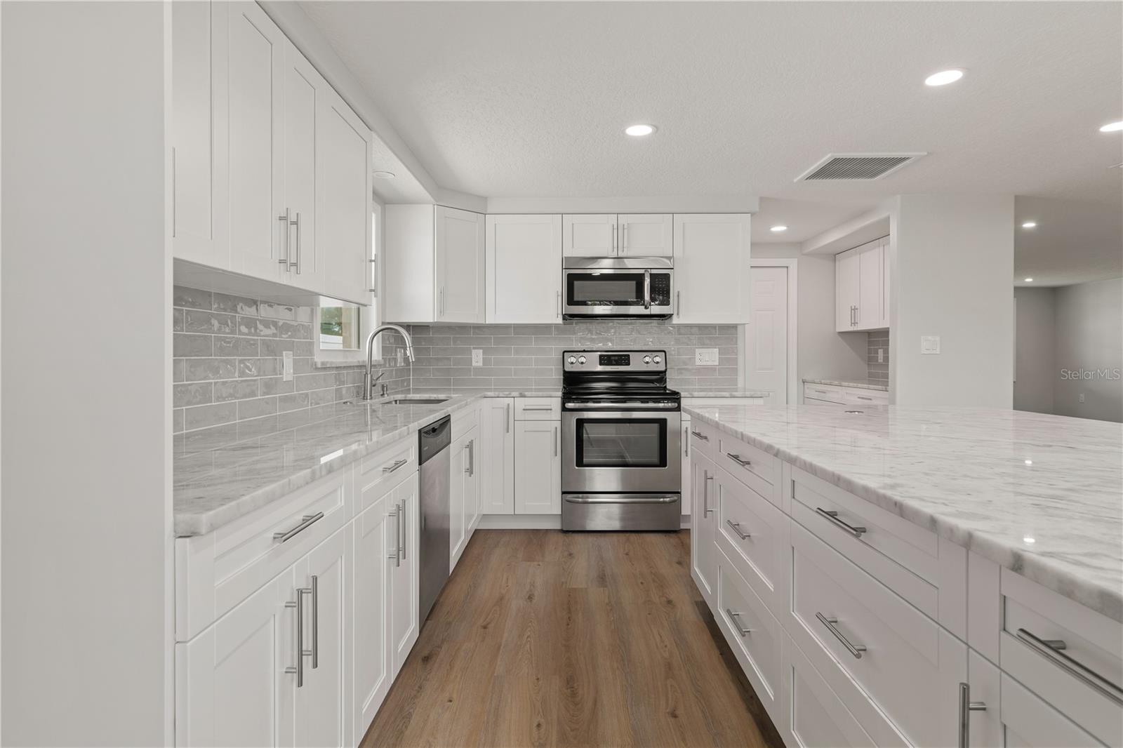 6617 HARBOR DR — photo 13