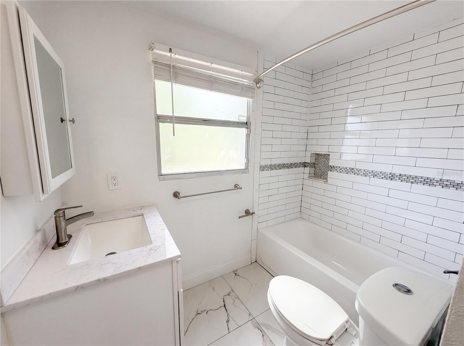 2905 E CHELSEA ST — photo 13