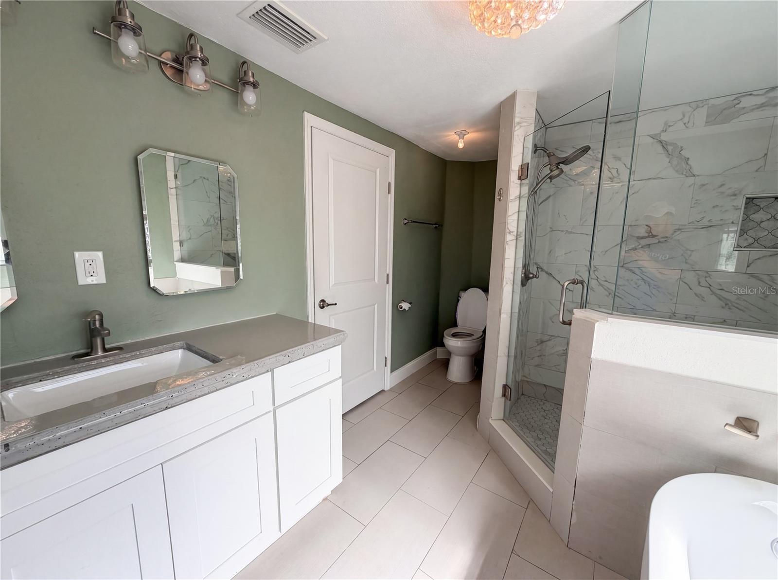 2905 E CHELSEA ST — photo 15