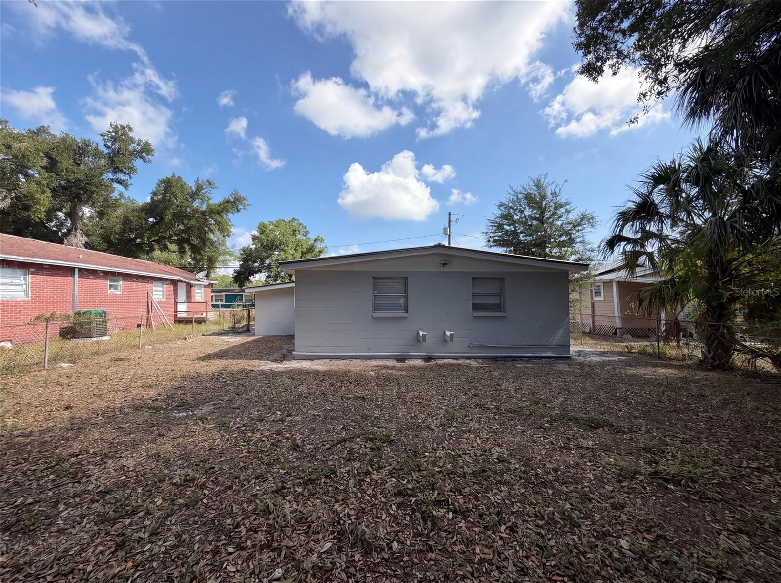 2905 E CHELSEA ST — photo 8