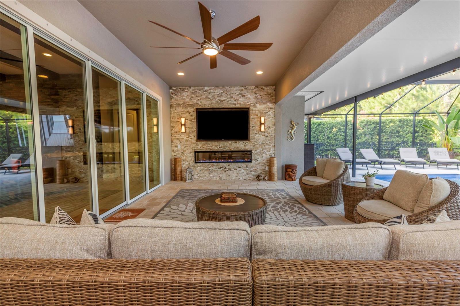 4042 WOODLAND RETREAT BLVD — photo 21