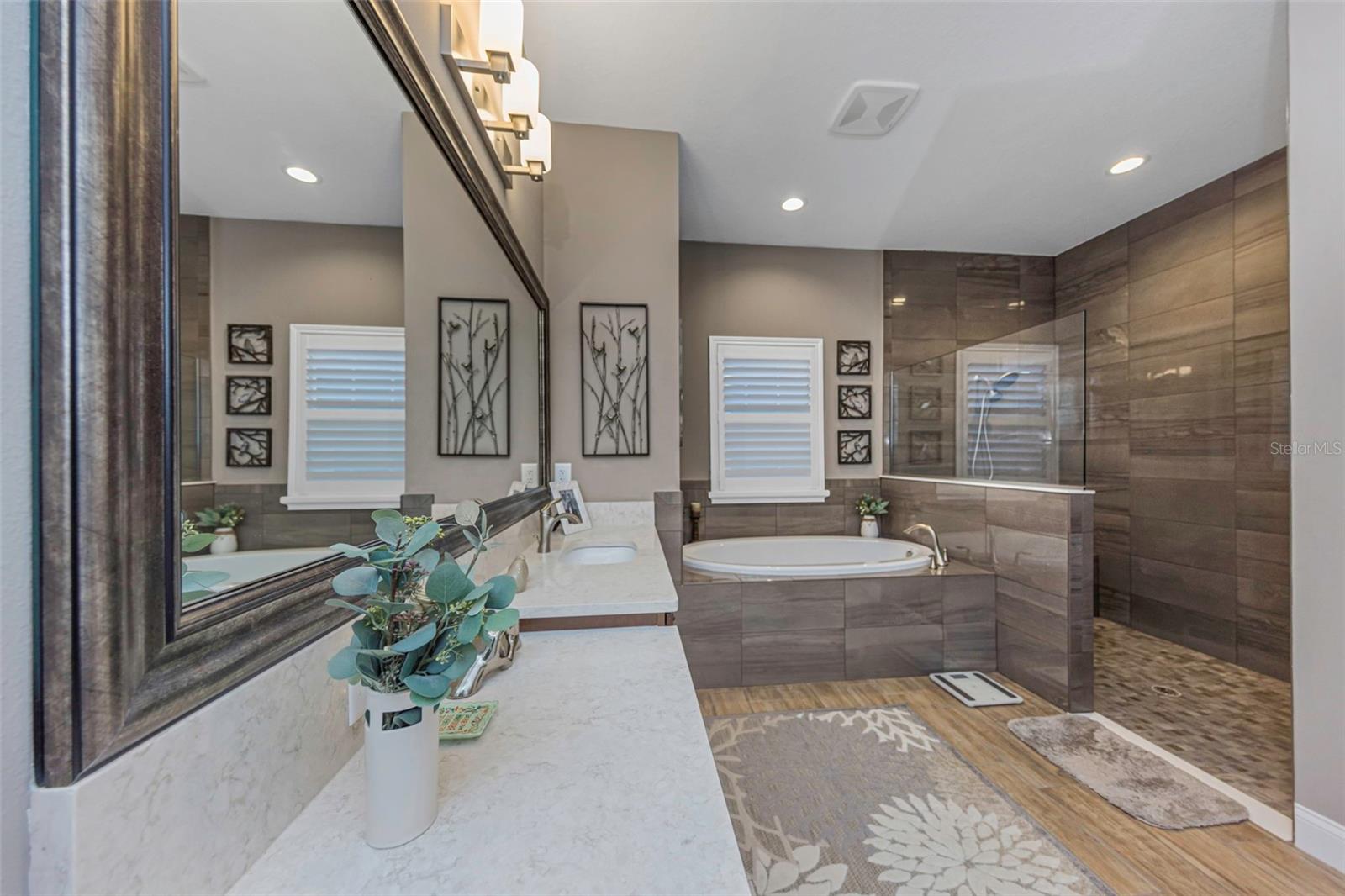4042 WOODLAND RETREAT BLVD — photo 58