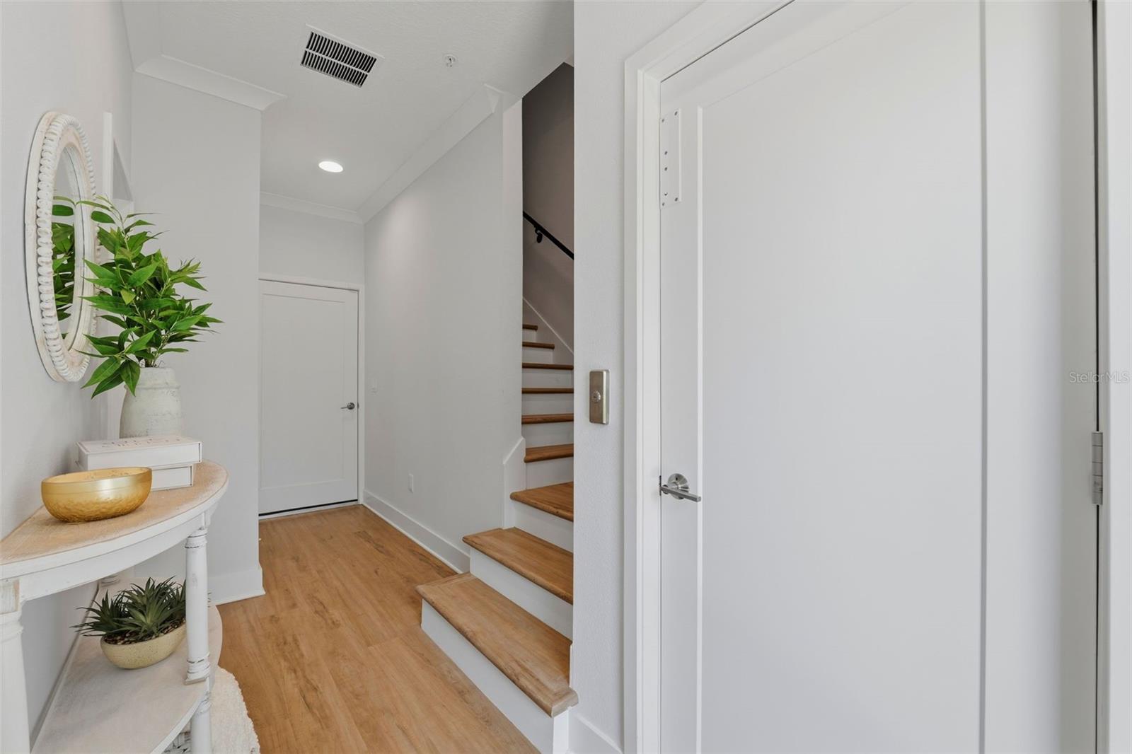 946 HIGHLAND AVE #16 — photo 4